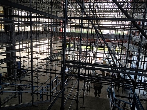 テックランドヤマダ電機　内部